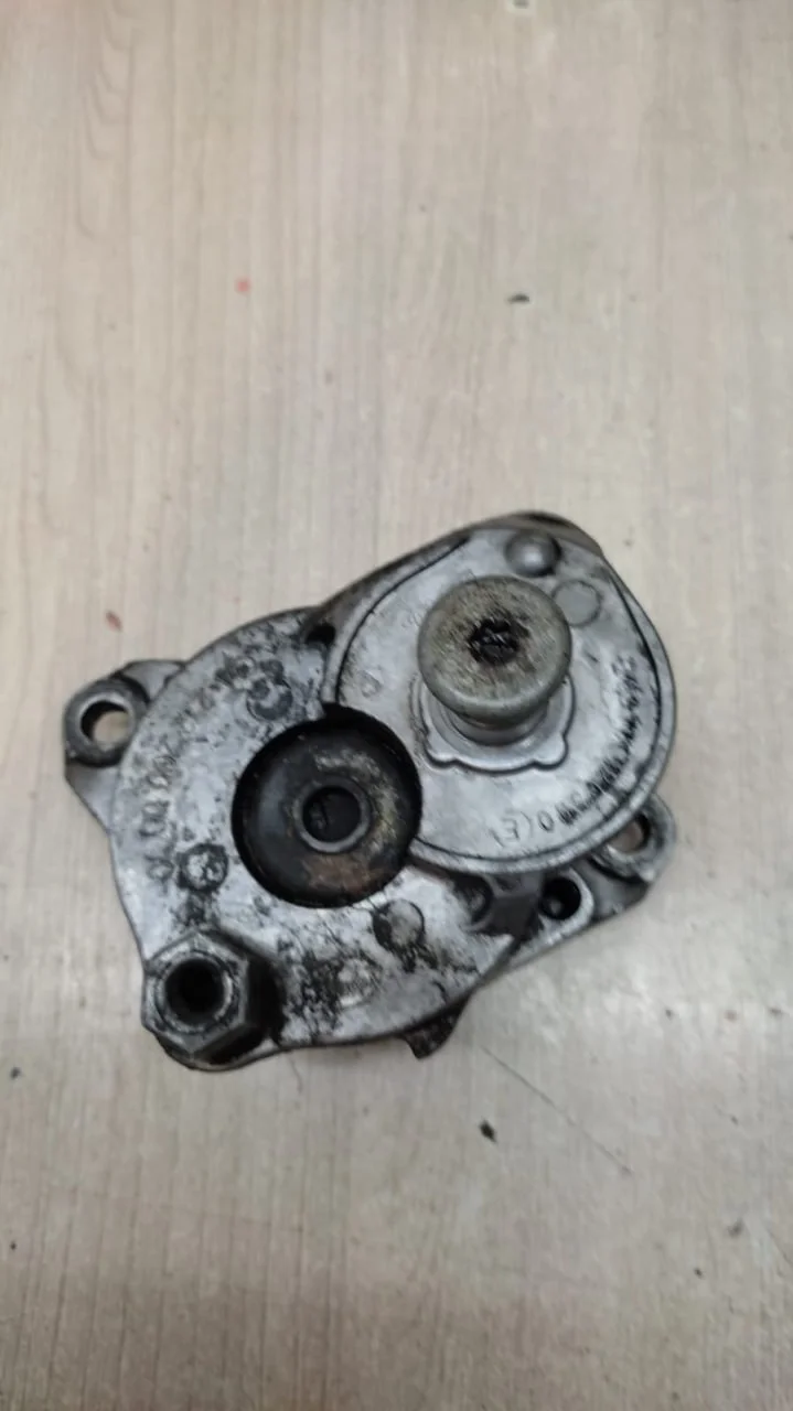 [Б/У] Натяжитель приводного ремня MB - без ролика [ХОРОШЕЕ] [Код: 00349277 ]