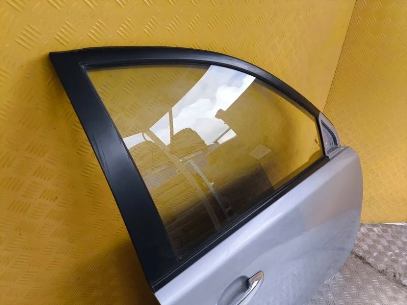 Стекло двери передней правой Mitsubishi L200 (2006-2015) 2013 5706A780 ПИКАП 2.5 D 4D56