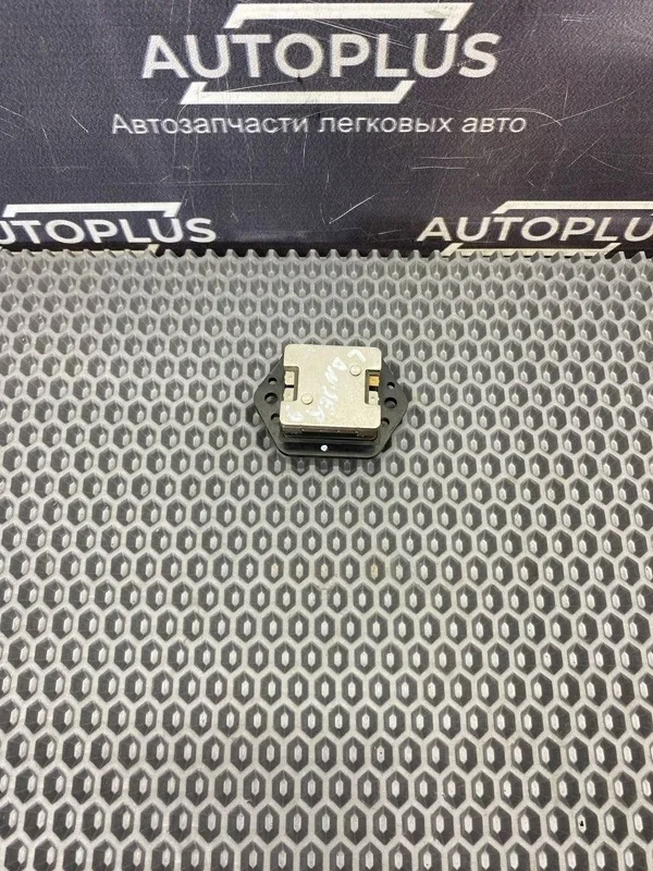 Резистор печки Mitsubishi Lancer 2007 MR568591 СЕДАН 4G13