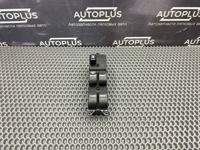 Блок управления стеклоподъемниками Mitsubishi Lancer 2007 MR587878 СЕДАН 4G13, передний левый