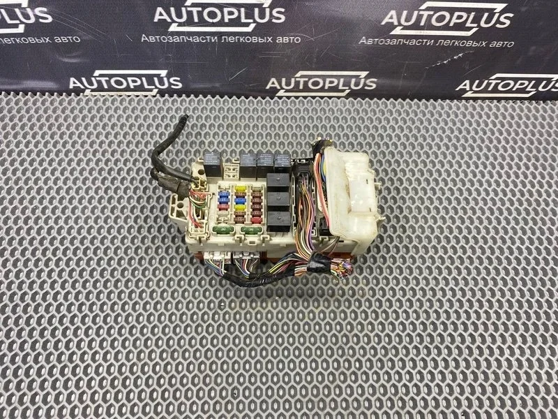 Блок предохранителей Mitsubishi Lancer 2007 MR587873 СЕДАН 4G13