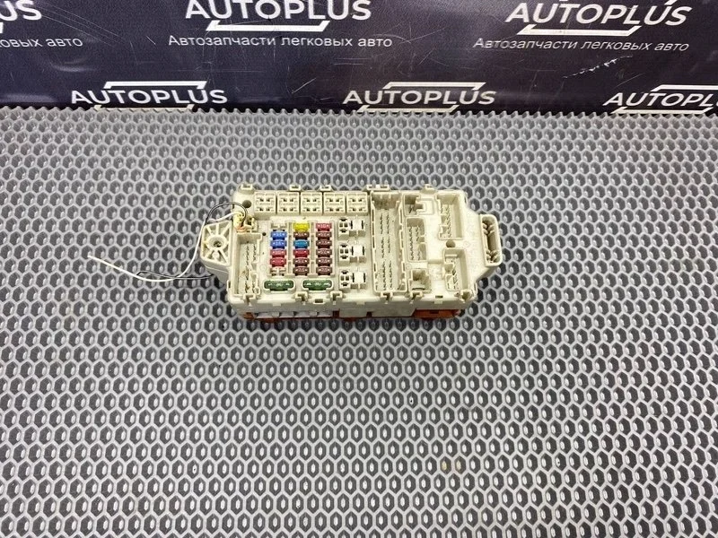 Блок предохранителей Mitsubishi Lancer 2006 MR587873 СЕДАН IX 4G18