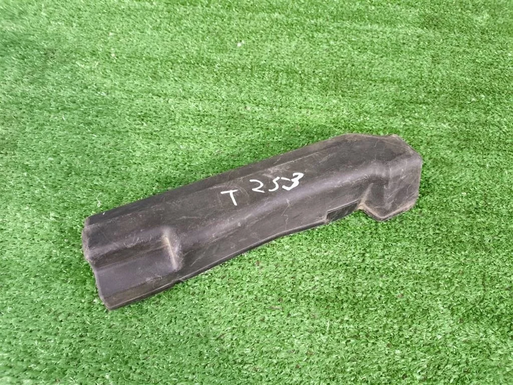 Б.у. крышка блока предохранителей TOYOTA AVENSIS AZT251 TOYOTA AVENSIS AZT251