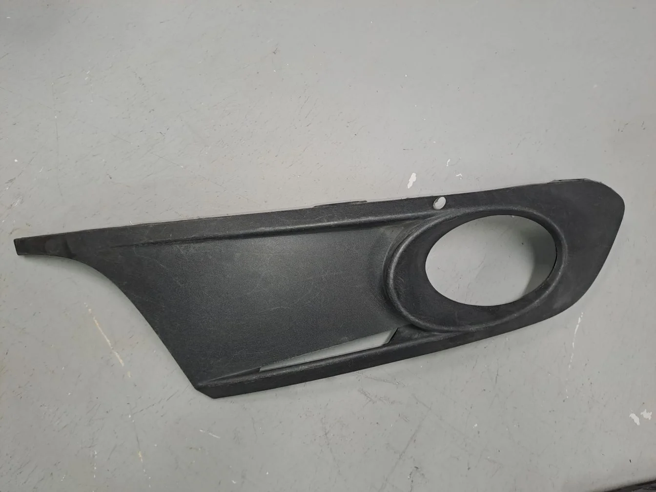 Решётка в бампер правая для Volkswagen Jetta A6 2010-2018