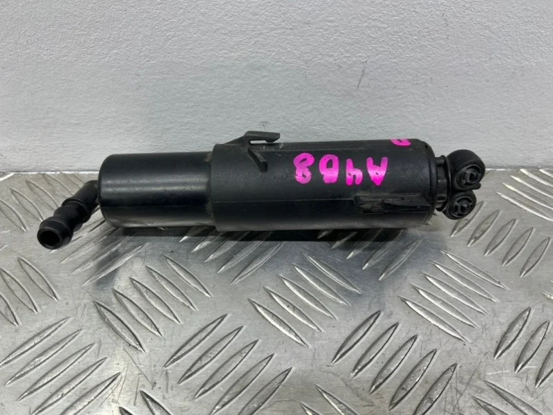 Форсунка фары Audi A4 B8