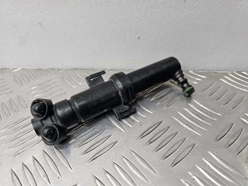 Форсунка фары Audi A3 8P