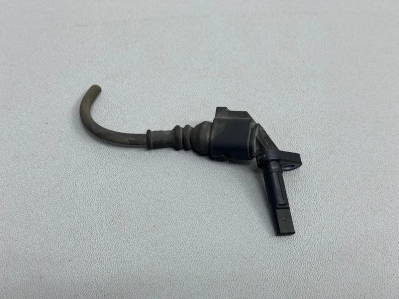 Датчик abs Audi A4 B8