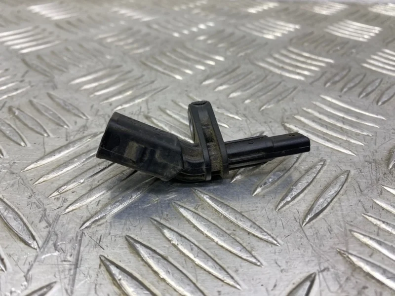 Датчик abs Volkswagen Passat B7