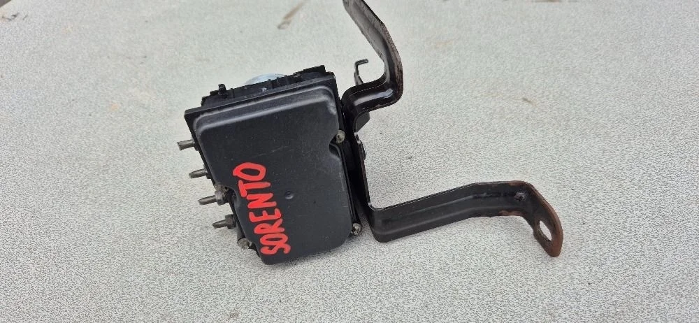 Блок ABS (насос) для Kia Sorento (JC) 2002-2009
