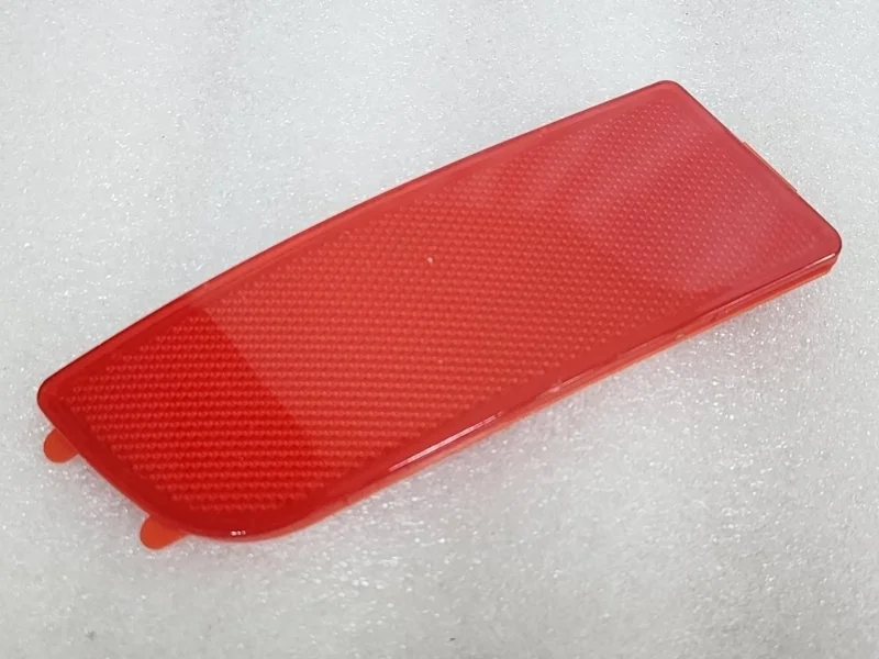 Светоотражатель клык бампера Mercedes-Benz Sprinter W906