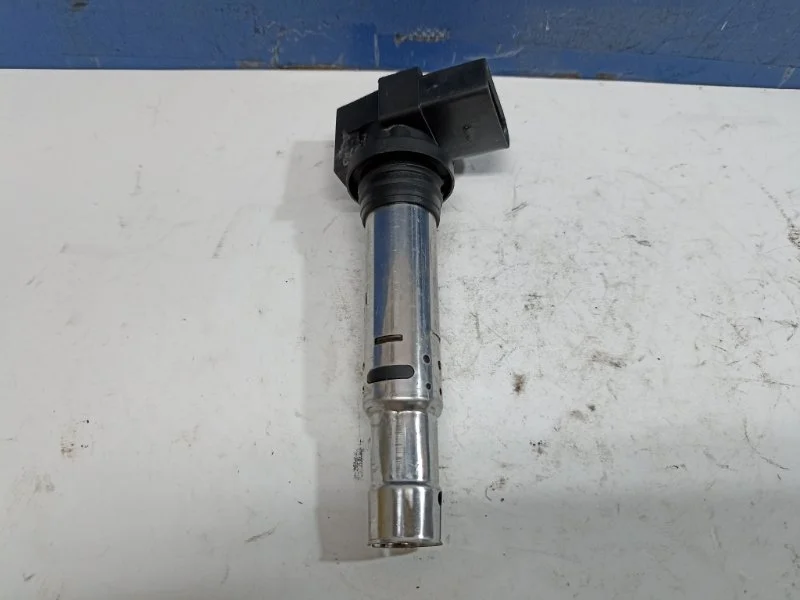 Катушка зажигания Skoda Octavia A5 2012 036905715F 1.4 CAXA