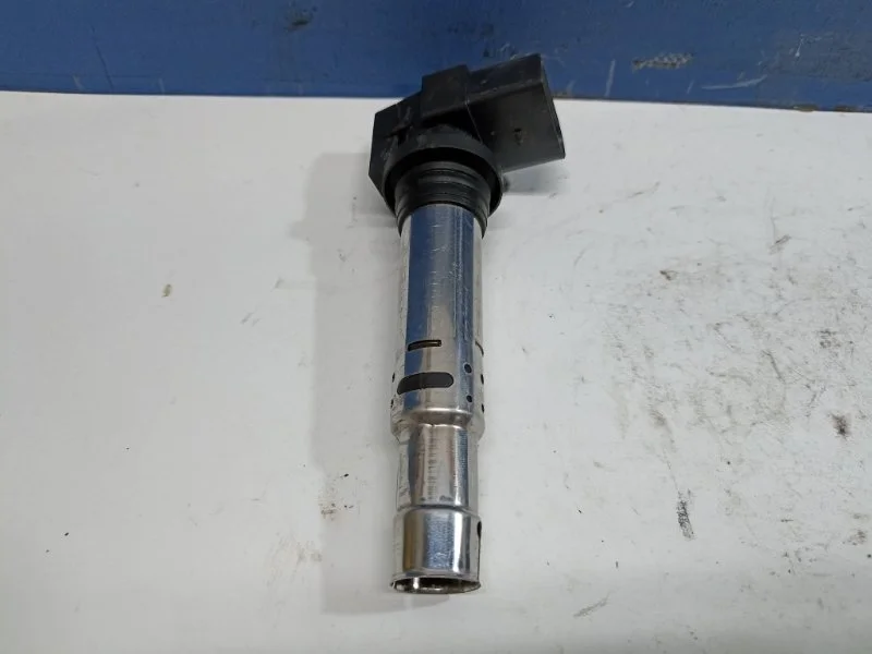 Катушка зажигания Skoda Octavia A5 2012 036905715F 1.4 CAXA