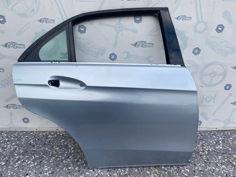 Дверь задняя правая Mercedes-benz 2014 W212