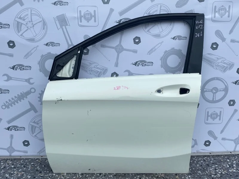 Дверь передняя левая Mercedes-benz 2014 W246
