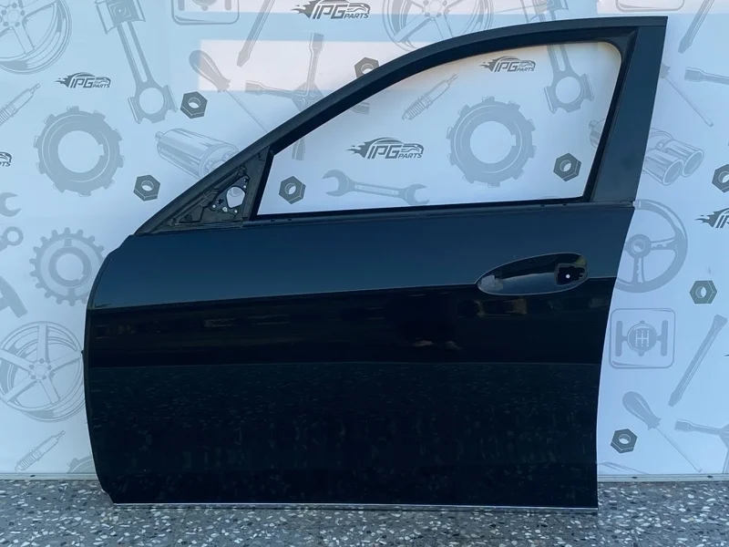 Дверь передняя левая Mercedes-benz 2013 W212