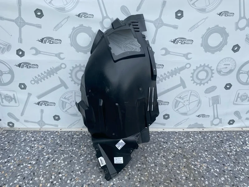 Подкрылок передний левый передняя часть Mercedes-benz GLE Coupe C292