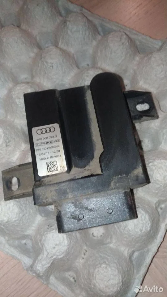 блок управления топливного насоса Audi A8 D4 (2010—2014) 4,2