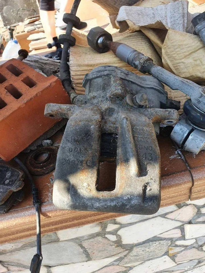 Суппорт задний левый Audi A8 D4 (2010—2014) CGWA 3.0