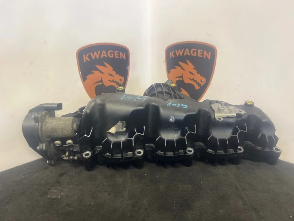 Коллектор впускной Volkswagen Tiguan 2010 5N