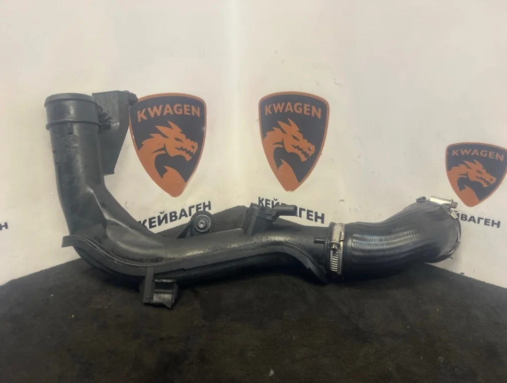 Патрубок интеркулера Volkswagen Tiguan 2010 5N