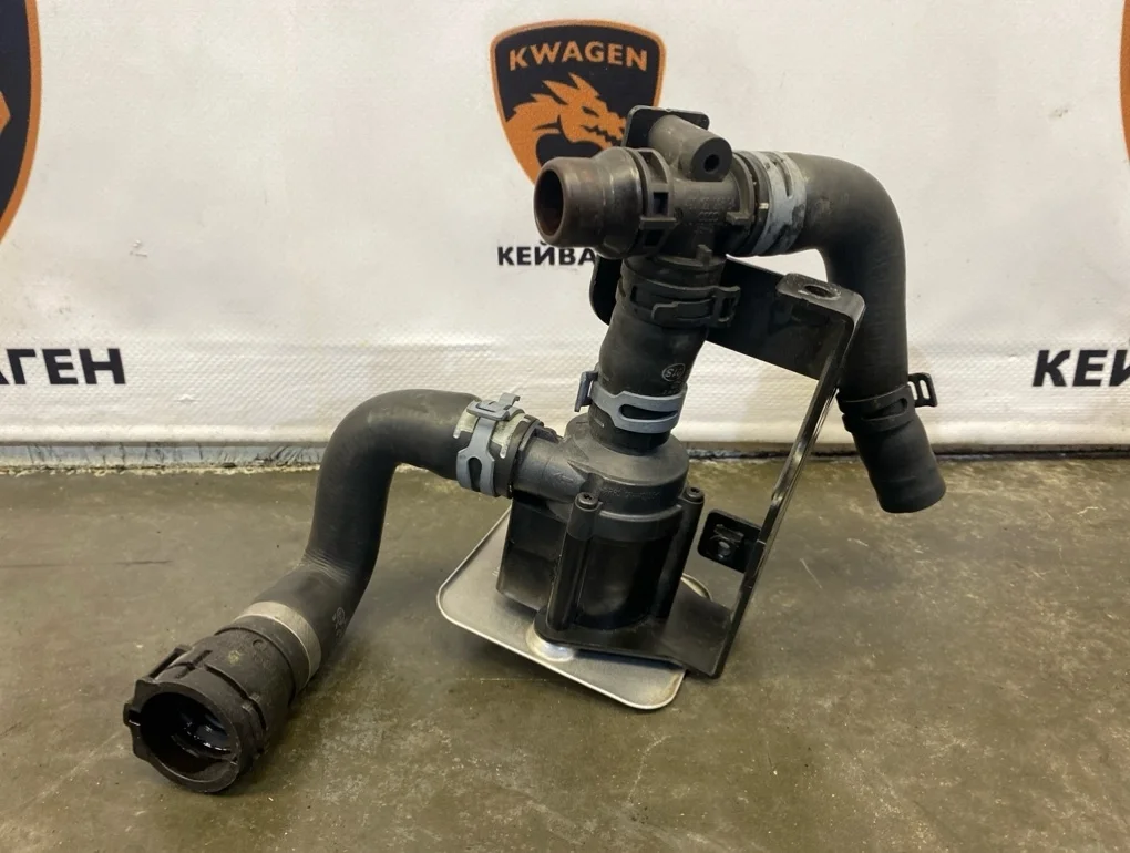 Дополнительный насос Audi A7 2015 C7