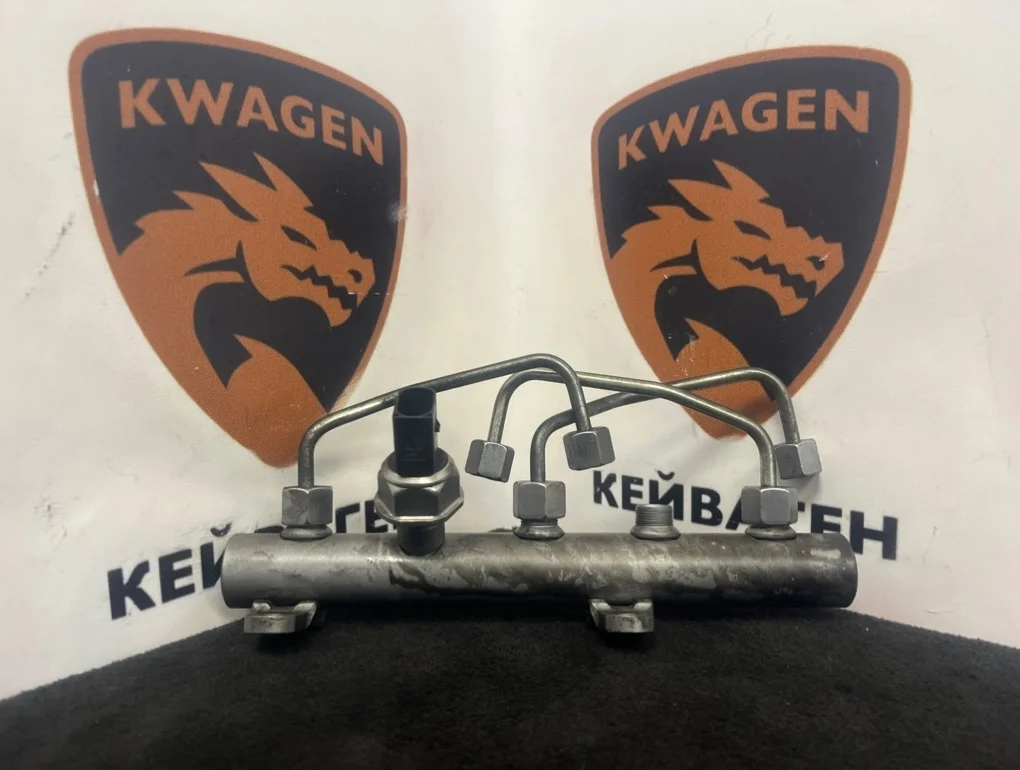 Рампа топливная с датчиком давления Audi Q7 2007 4L