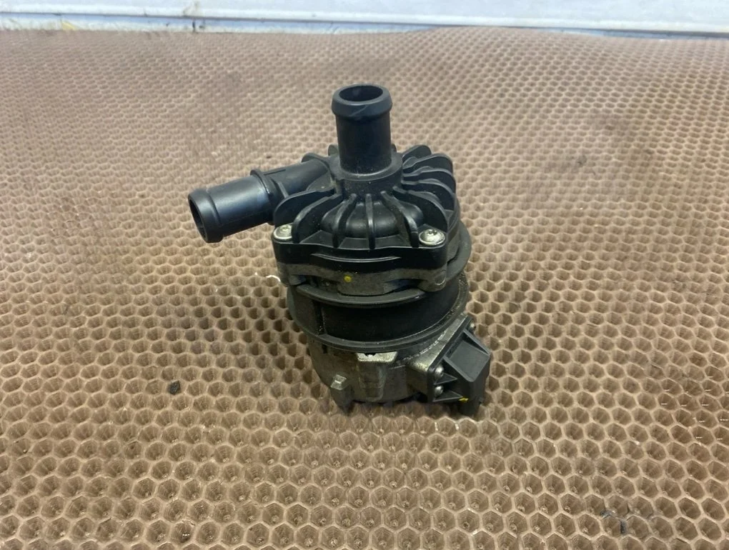 Дополнительный насос Volkswagen Jetta 2011 J6