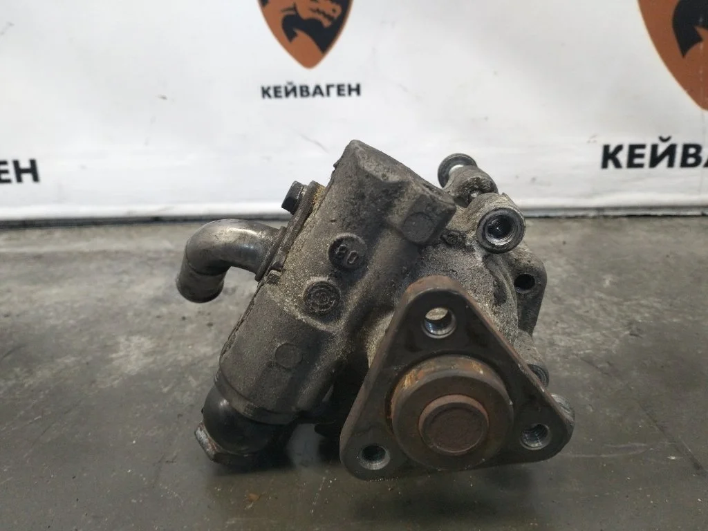 Насос гидроусилителя руля Audi Q7 2006 4L