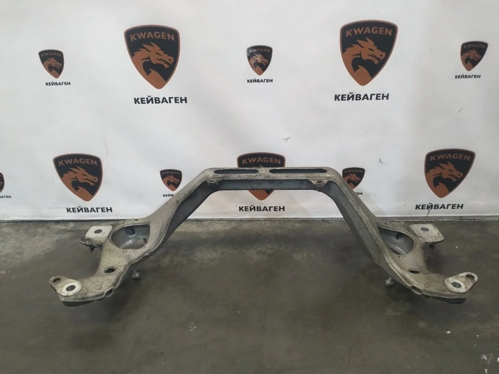 Балка подвески Porsche Cayenne 2008 957