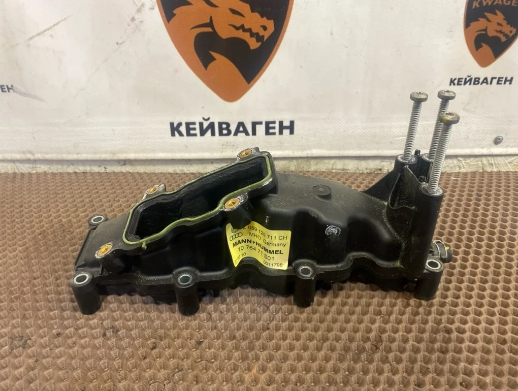Коллектор впускной Audi Q5 2010 8R