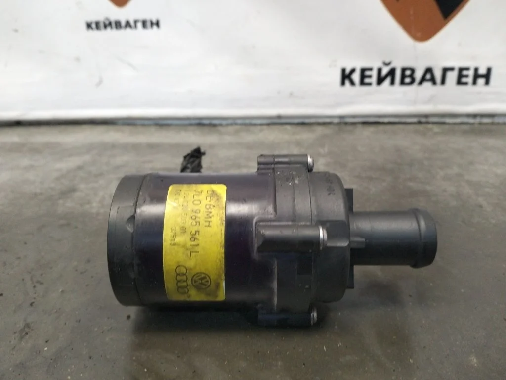 Дополнительный насос Audi Q7 2013 4L