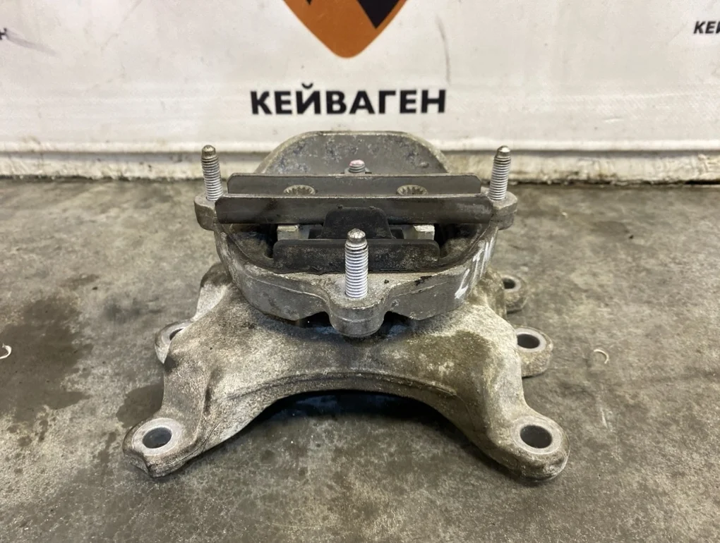 Подушка акпп Porsche Macan 2015 95b