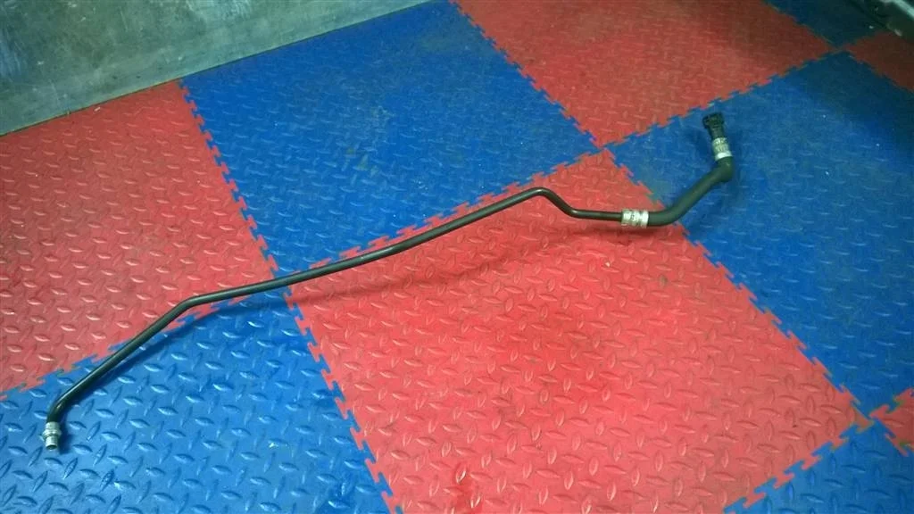 трубка системы охлаждения акпп BMW X3 E83  N47D20A 177лс 2.0D