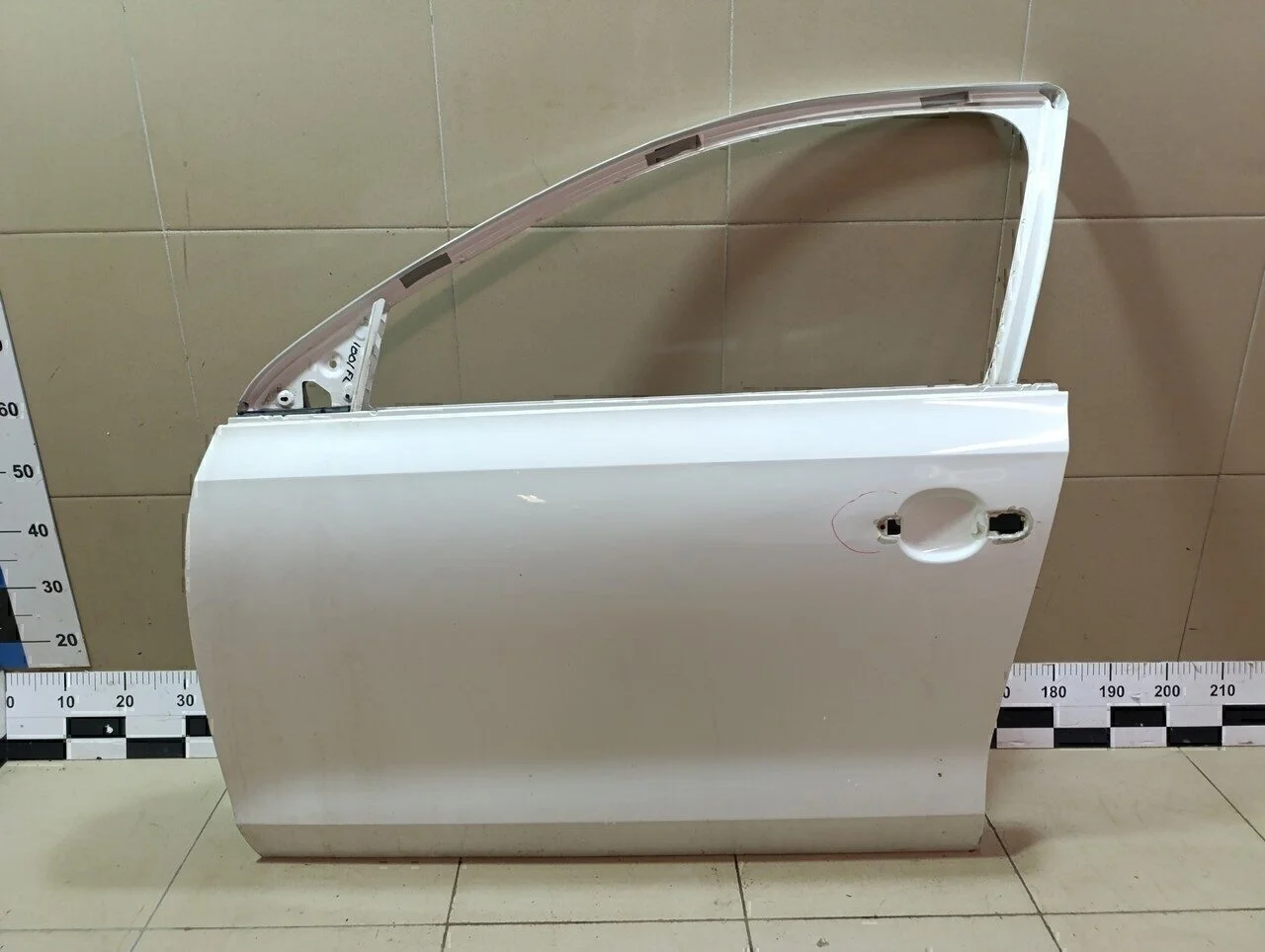 Дверь передняя левая Jetta 2011>