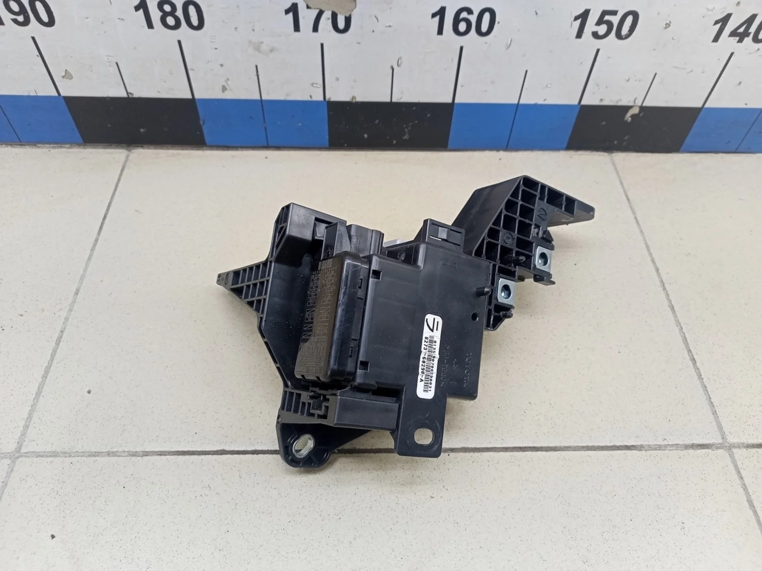 Блок предохранителей LX 570