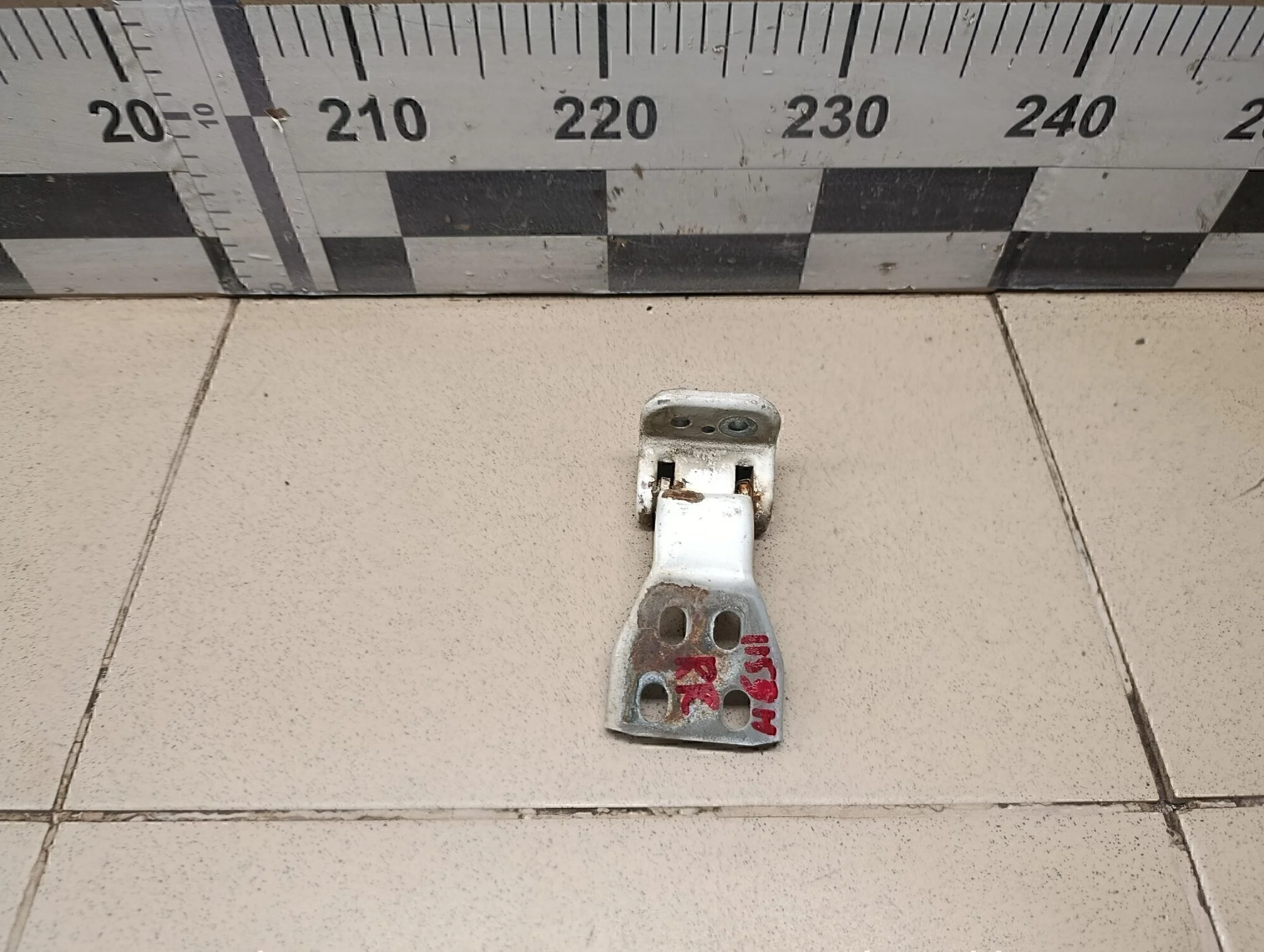 Петля двери задней правой нижняя Transit 2006-2013