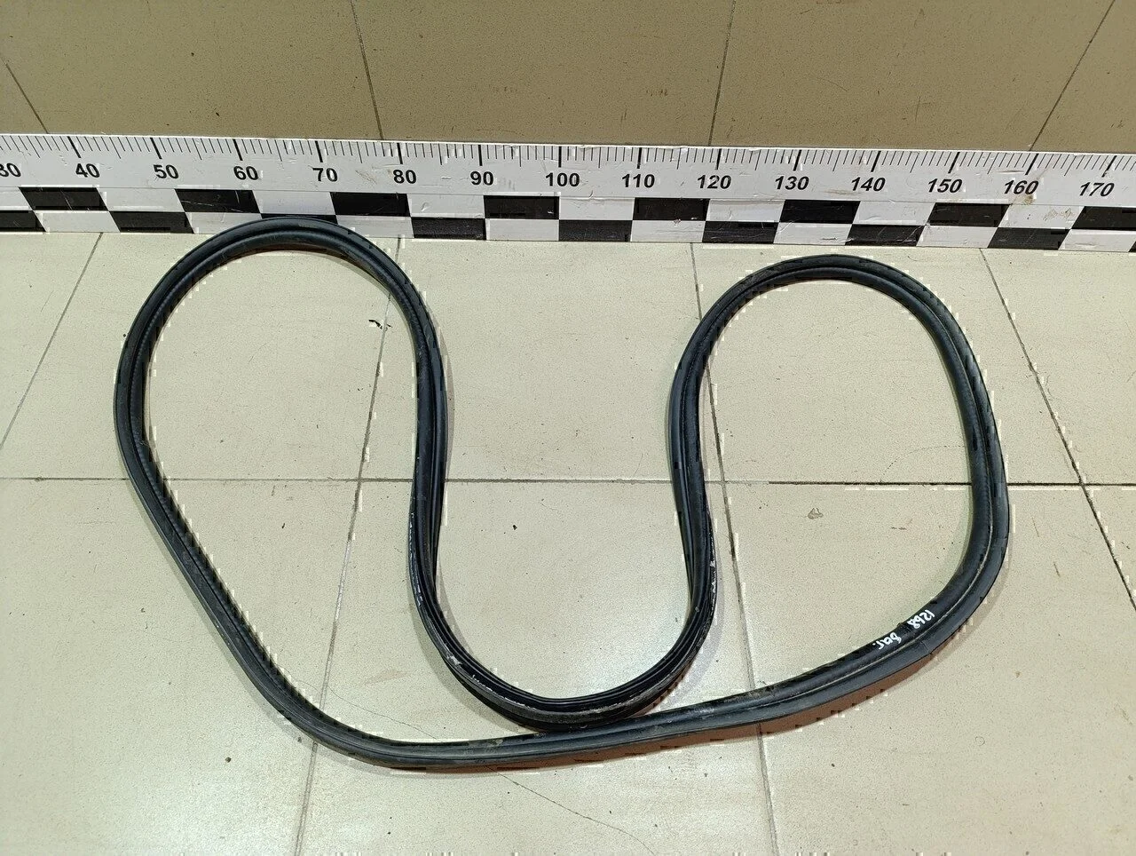 Уплотнитель багажника Focus III 2011>