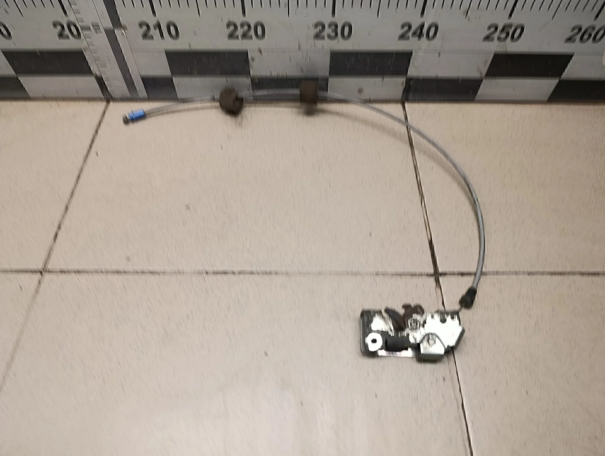 Замок двери задней левой Transit 2006-2013