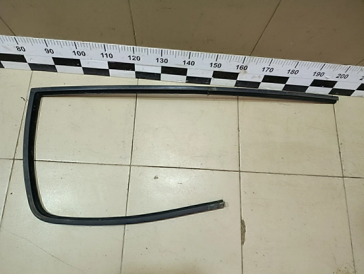 Уплотнитель стекла двери Transit [FA] 2000-2006