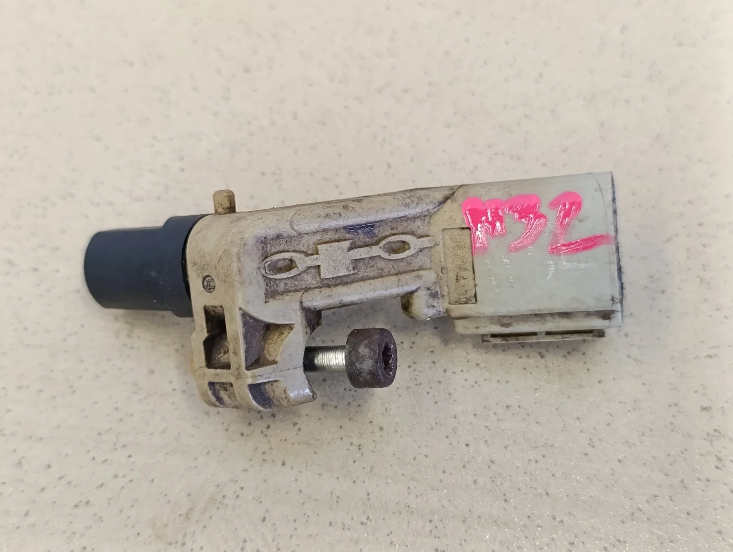 Датчик положения коленвала Passat [B6] 2005-2010