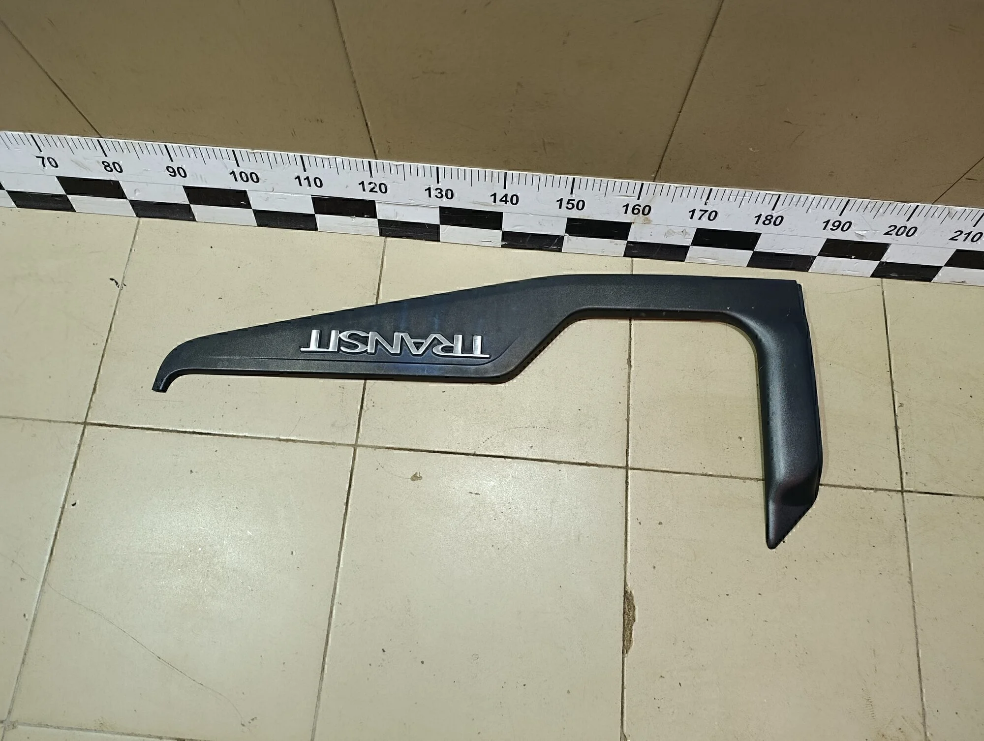 Накладка стекла переднего правого Transit 2006-2013