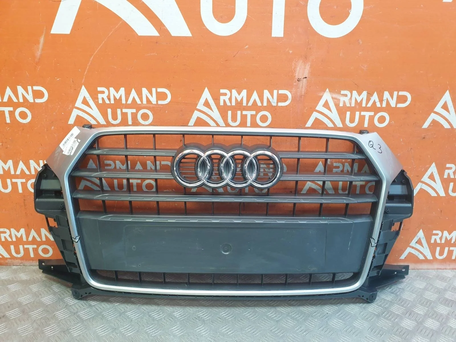 Решетка радиатора Audi Q3 2014-2018 8U