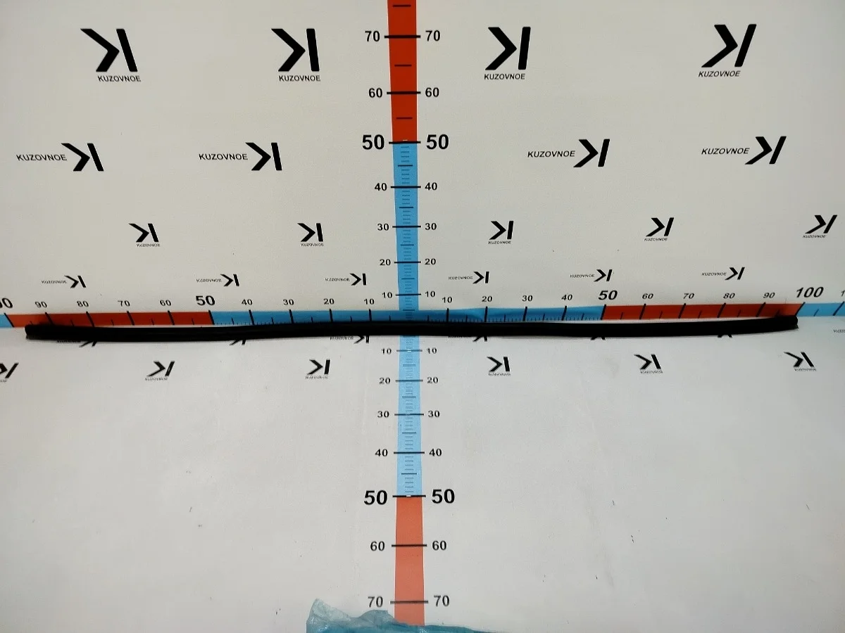 Уплотнитель Renault Duster 2015 HSM