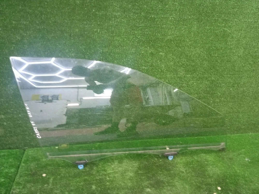 Стекло двери Toyota Camry 2014 6810133160 ASV50 2AR, переднее правое