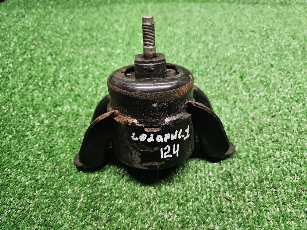 Подушка двигателя правая Hyundai Solaris