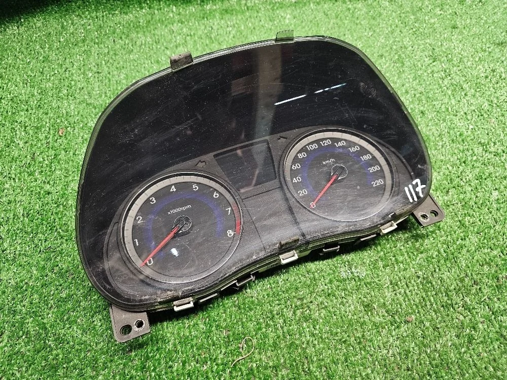 Панель приборов Hyundai Solaris 1