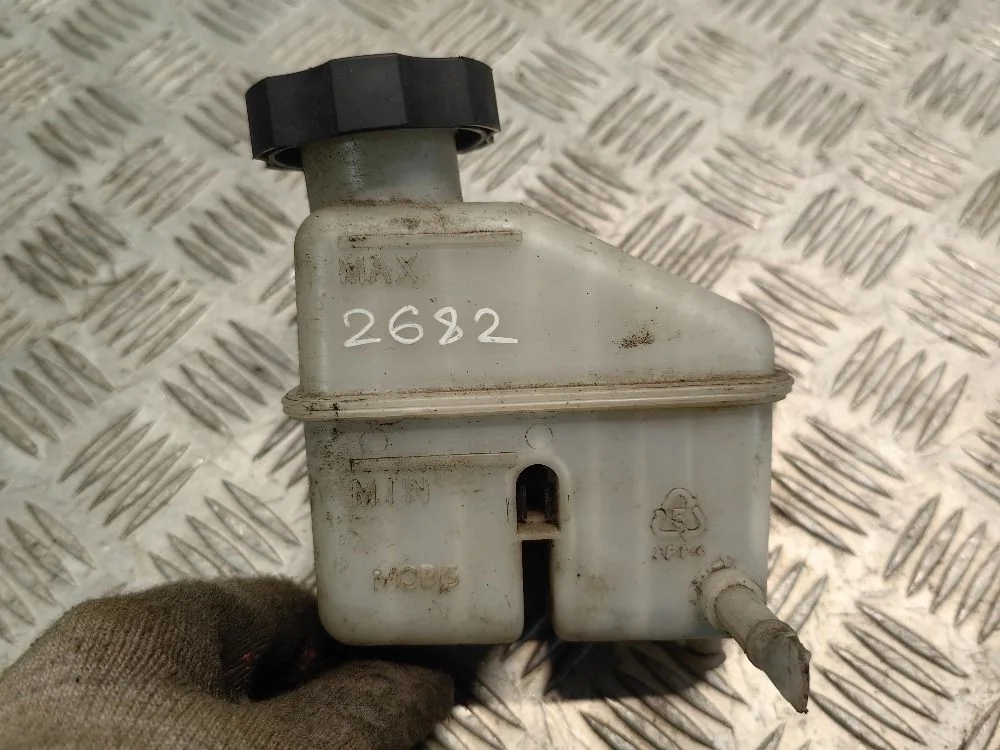 Бачок главного тормозного цилиндра Kia Cerato II