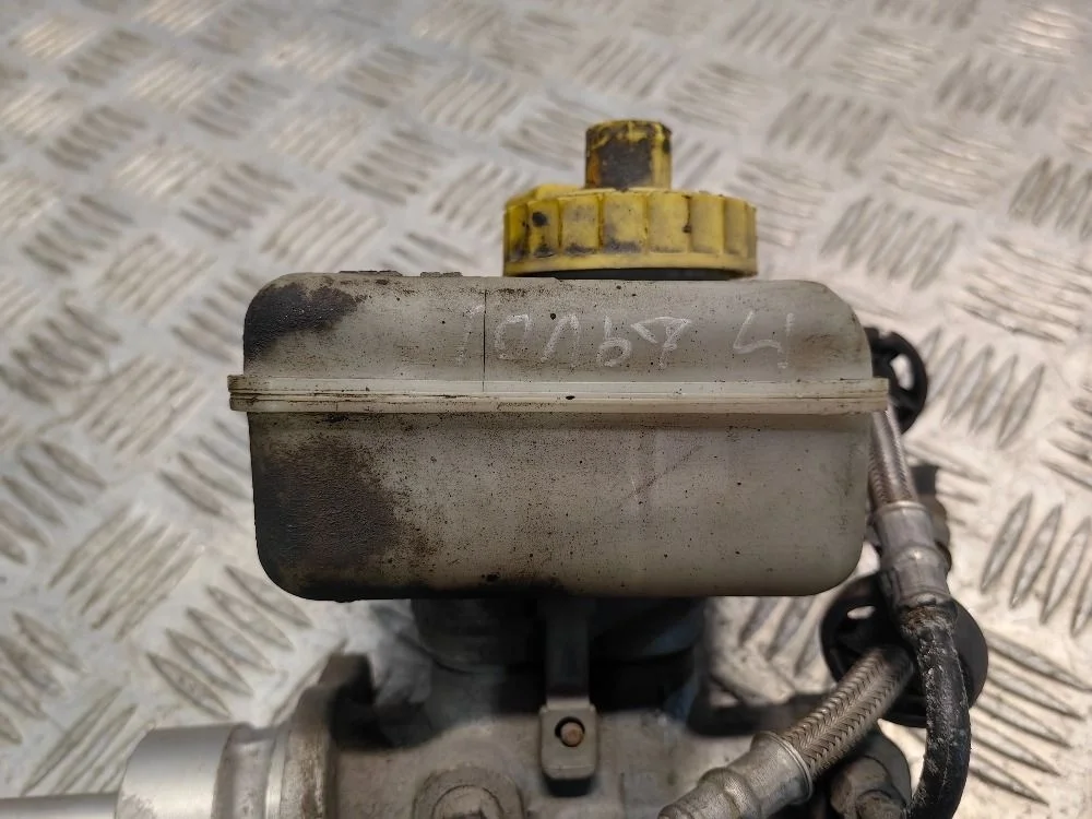 Бачок тормозной жидкости Volkswagen Golf Mk4