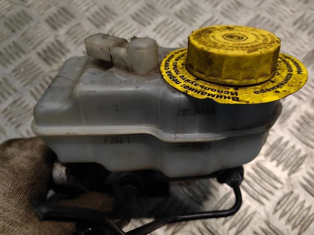 Бачок тормозной жидкости Volkswagen Polo V