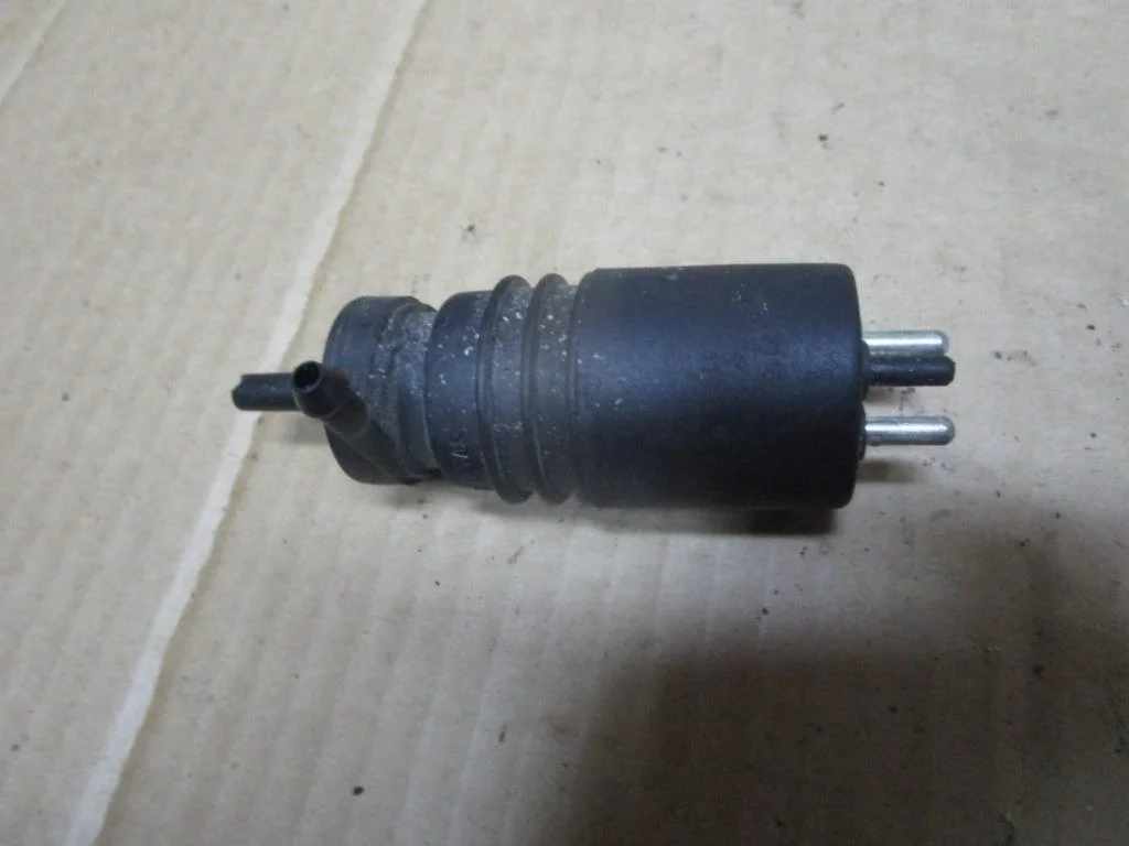 Насос омывателей Mercedes-Benz